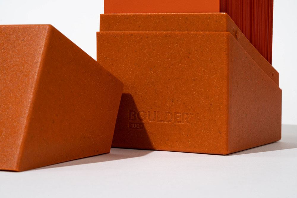 Ultimate Guard Return To Earth Boulder Deck Case 100+ taille standard Orange