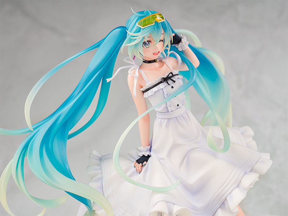 Hatsune Miku GT Project Original PVC 1/7 Vacation Style Ver. 24 cm