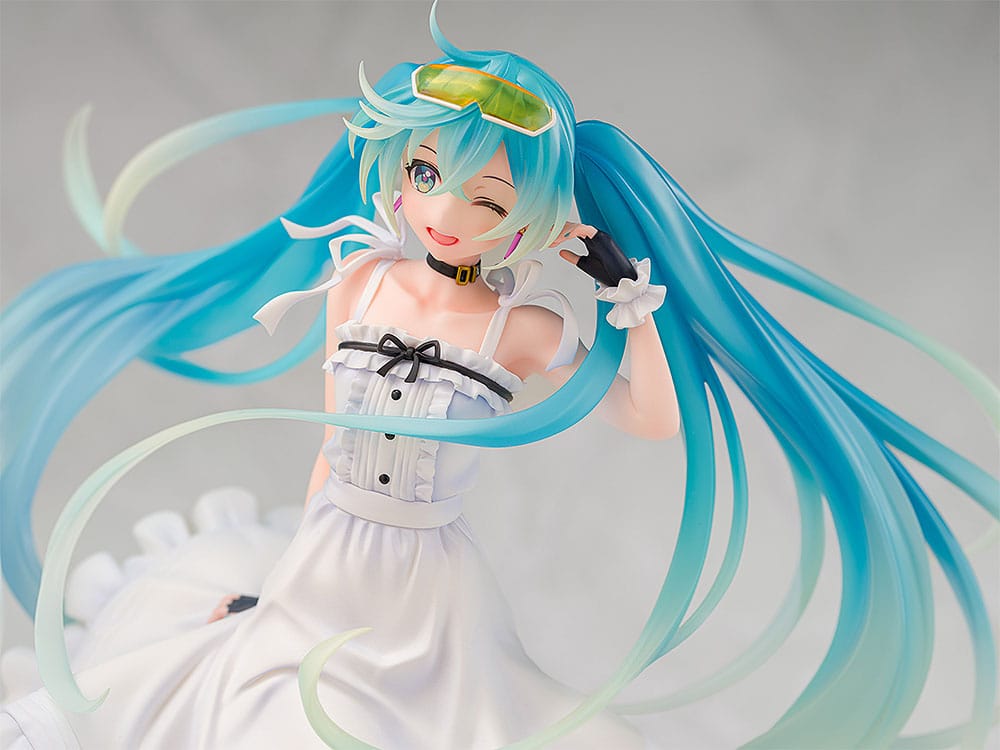 Hatsune Miku GT Project Original PVC 1/7 Vacation Style Ver. 24 cm