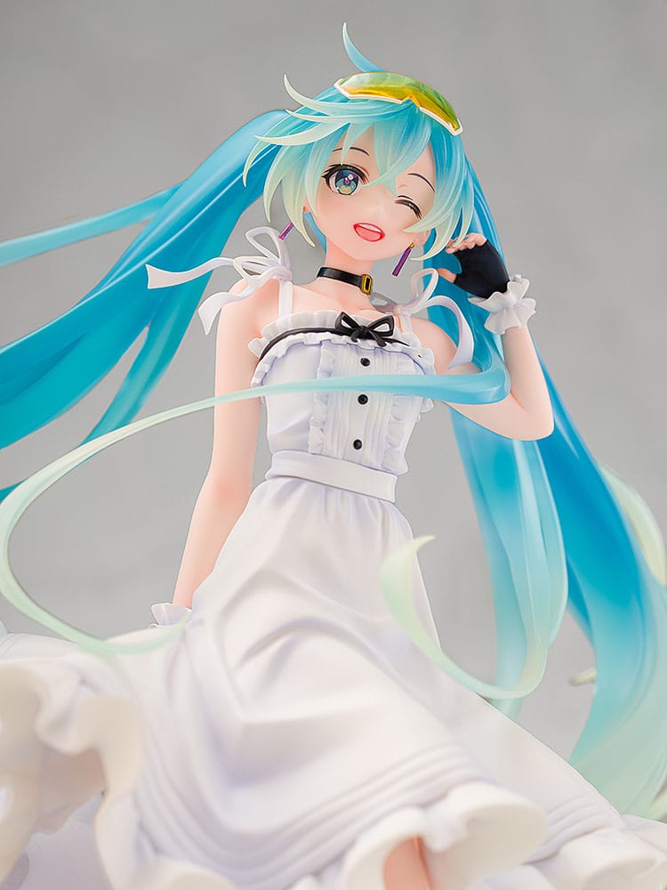 Hatsune Miku GT Project Original PVC 1/7 Vacation Style Ver. 24 cm